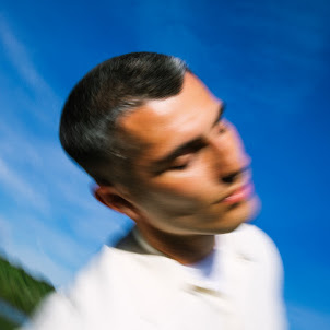 Charlie Jeer — Molecules